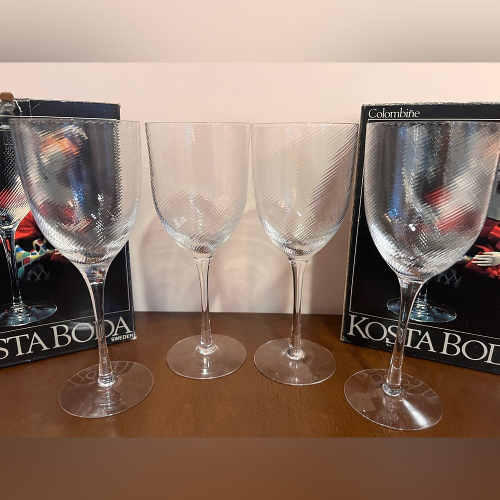 KOSTA BODA Colombine Koscol Wine Glasses